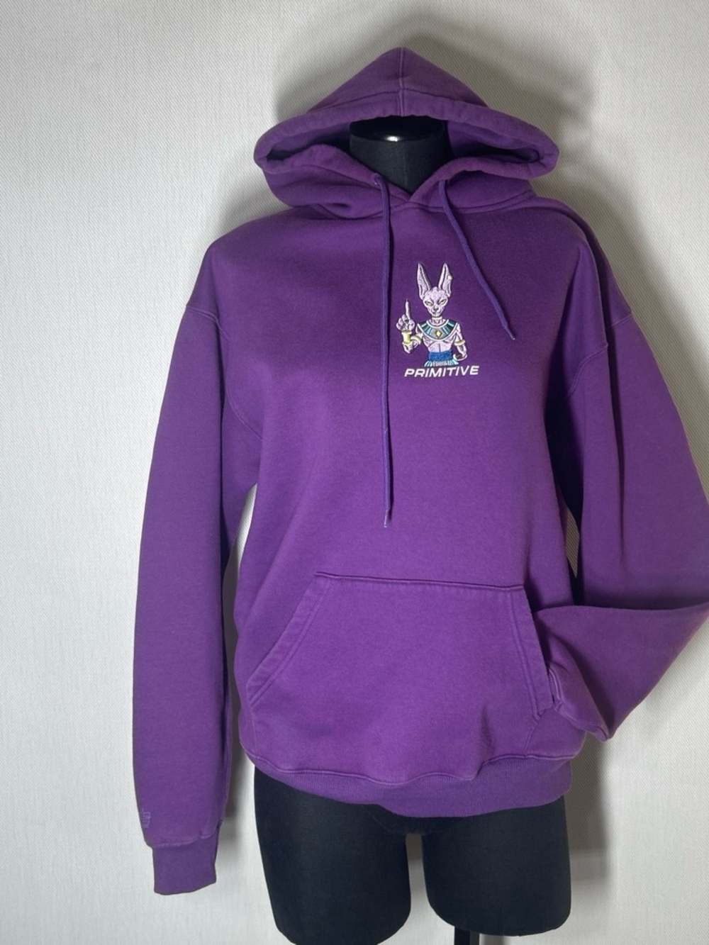 Primitive size L Man or woman Purple Pullover Hoodie with Small Front Graphic
